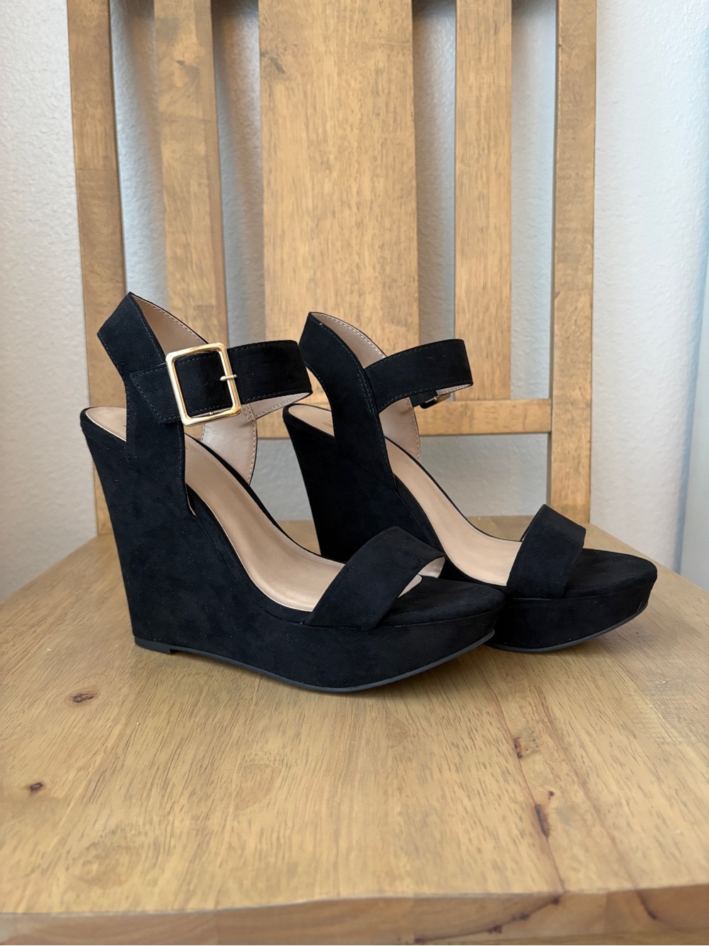 Mix No. 6 Black Suede Platform Wedge Sandals with Gold Buckle Sz 8